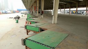 固定式液壓登車(chē)橋 固定式液壓登車(chē)橋